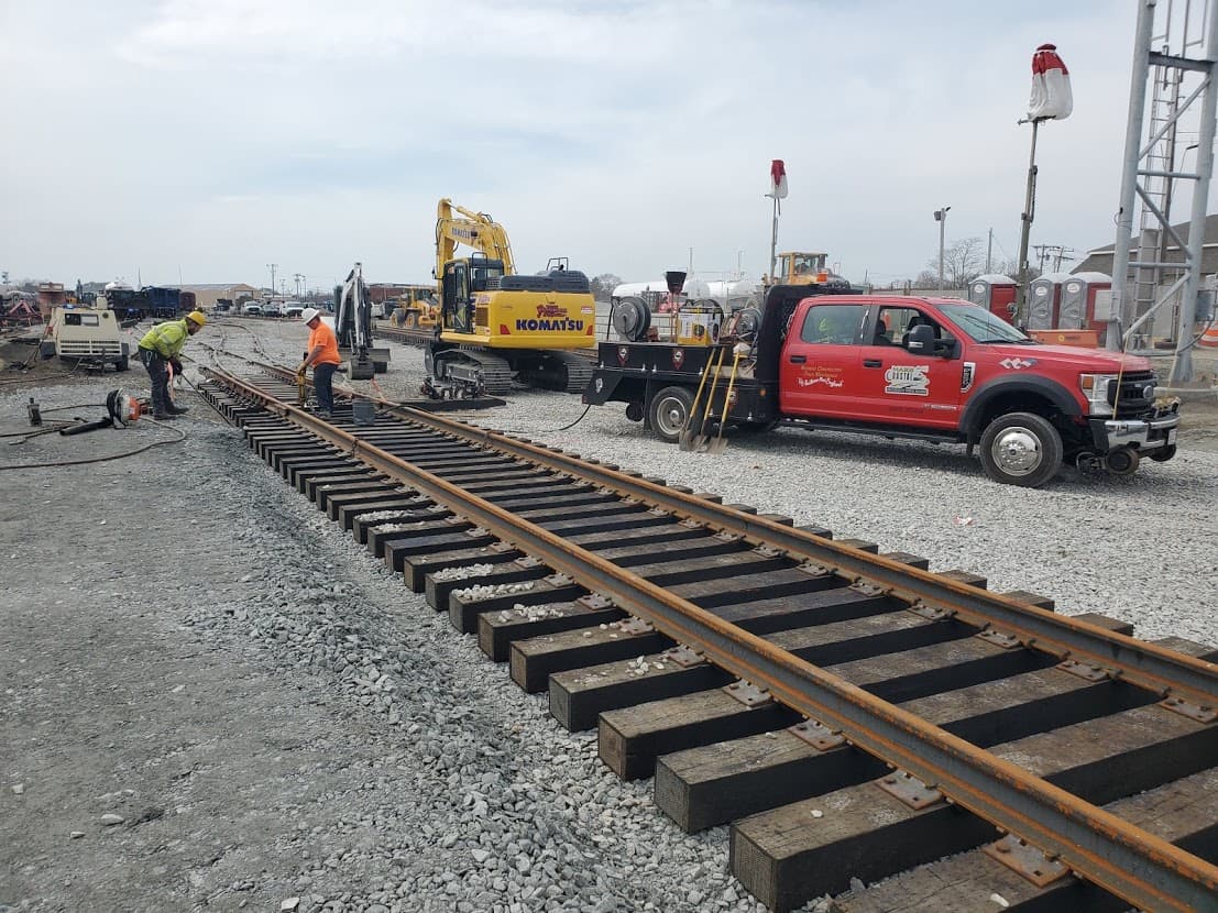 Railroad Track Construction Company for Industrial &amp; Commercial Rail