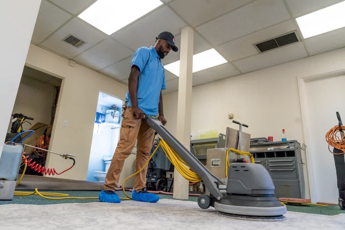 Reliable Commercial Carpet Cleaning – Enhance Your Workplace Appearance