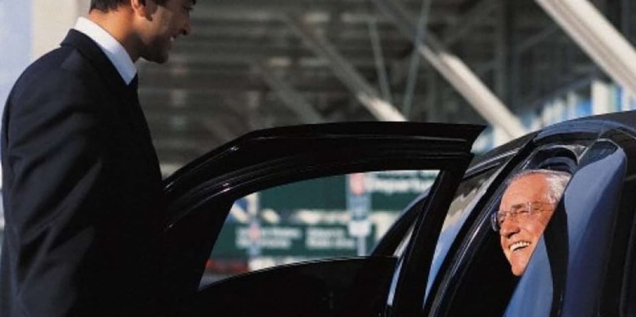 Limo Service Oxford MS – Elegant Rides for Airport and Events
