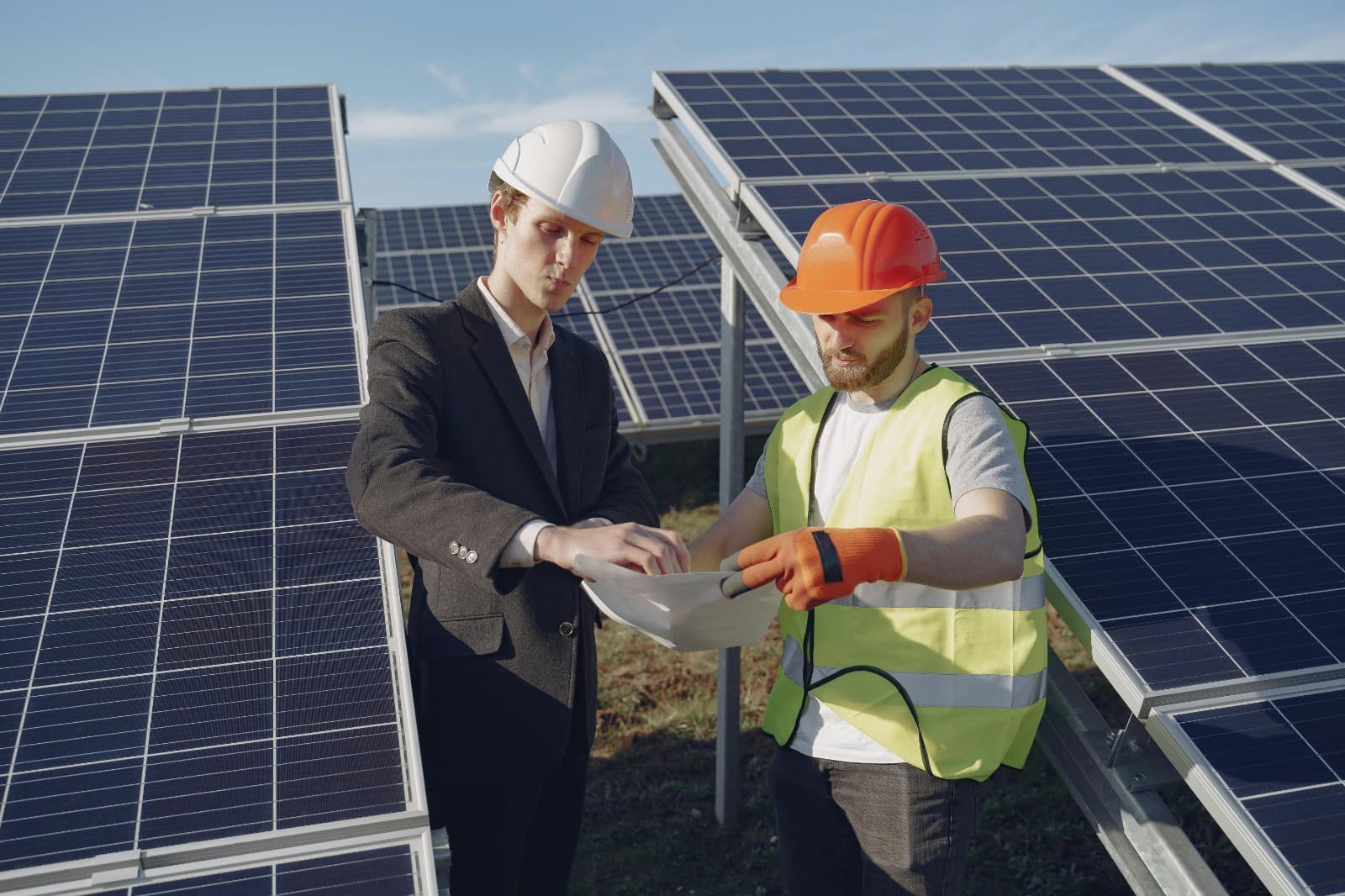 8 Remarkable Benefits of Choosing a Solar EPC Company for Businesses