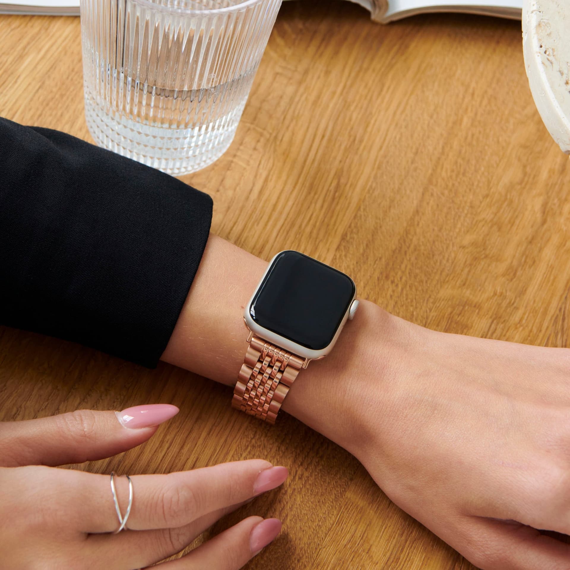 Premium Metallic Apple Watch Bands for a Bold Look