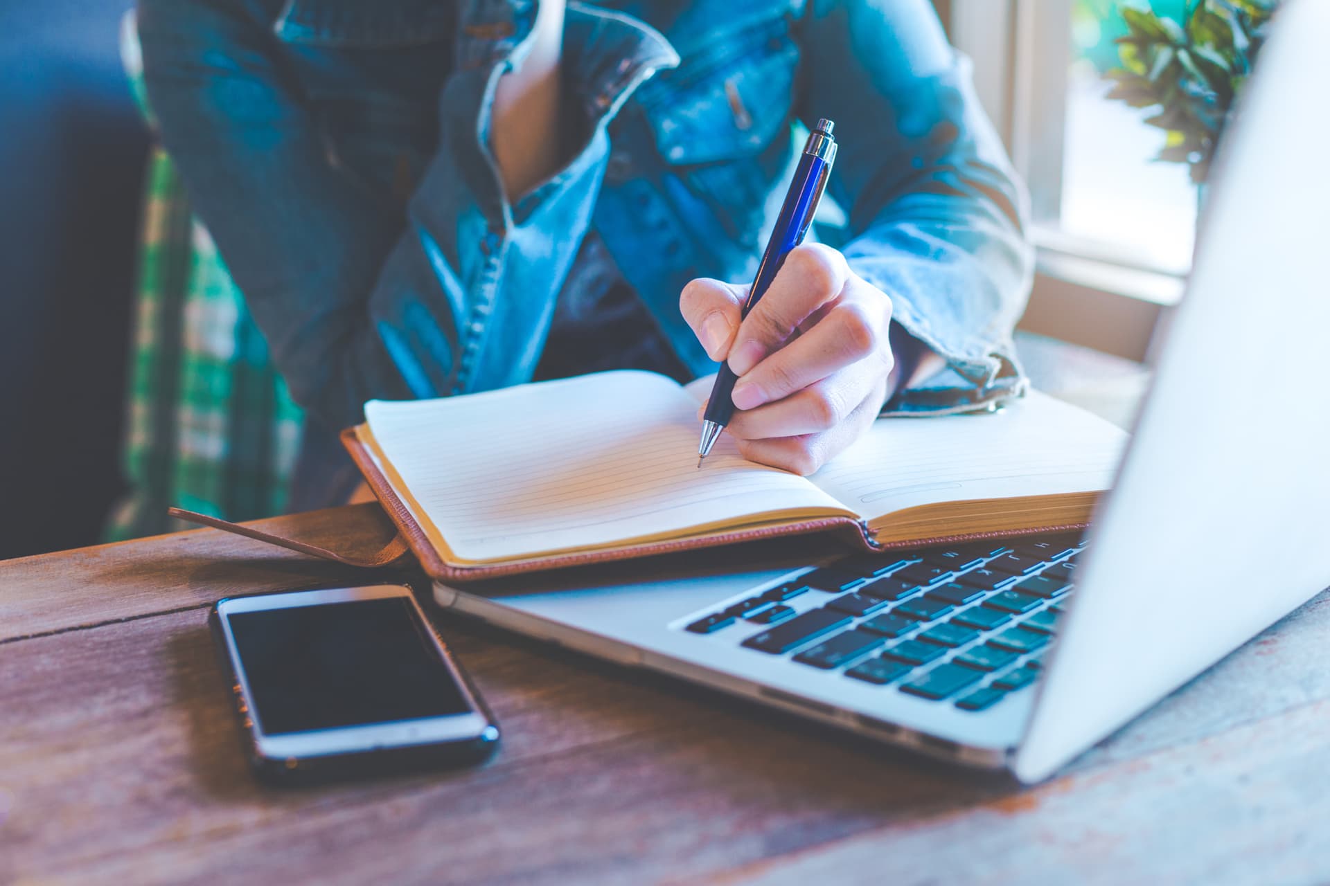 Wordeo: A Personal Internet Space for Turning Feelings into Clear Writing