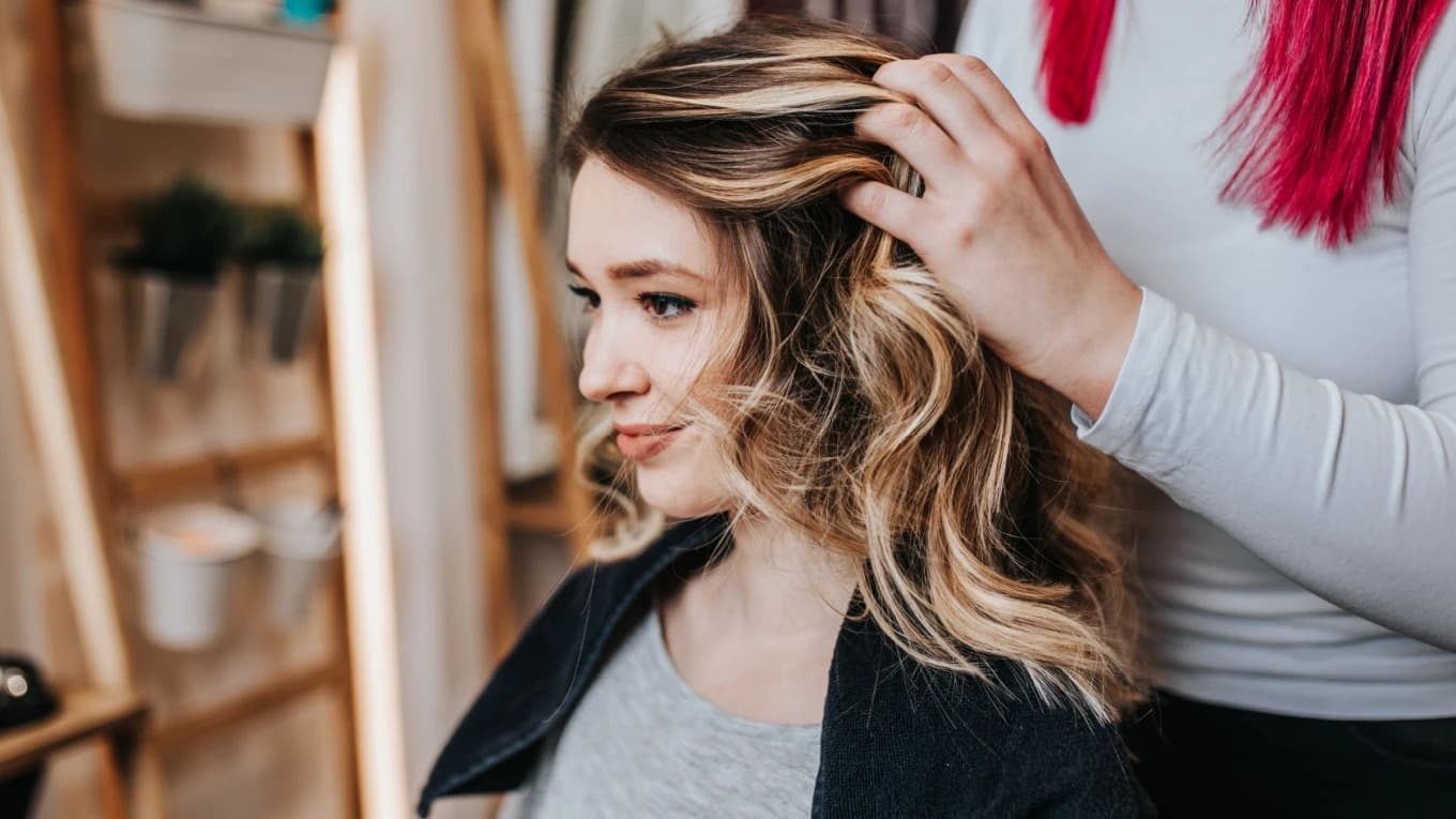 Hairstyle București – Coafuri în Tendințe la Saloanele Marian Cotoi