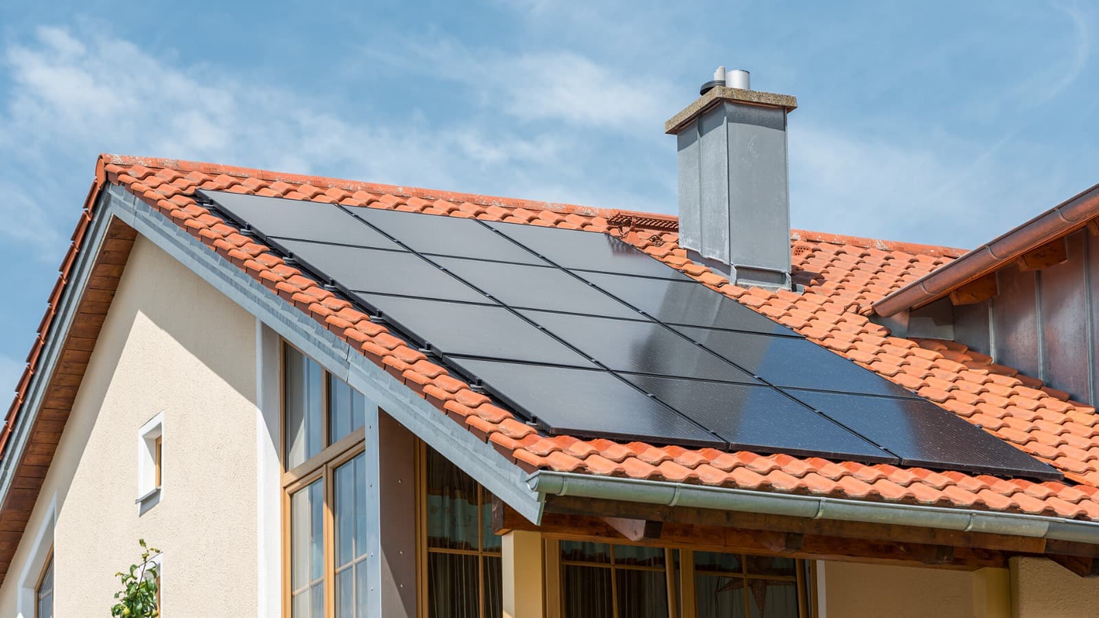 Solar Panels Northampton for Domestic &amp; Commercial Properties – JW Electrical Northampton Ltd