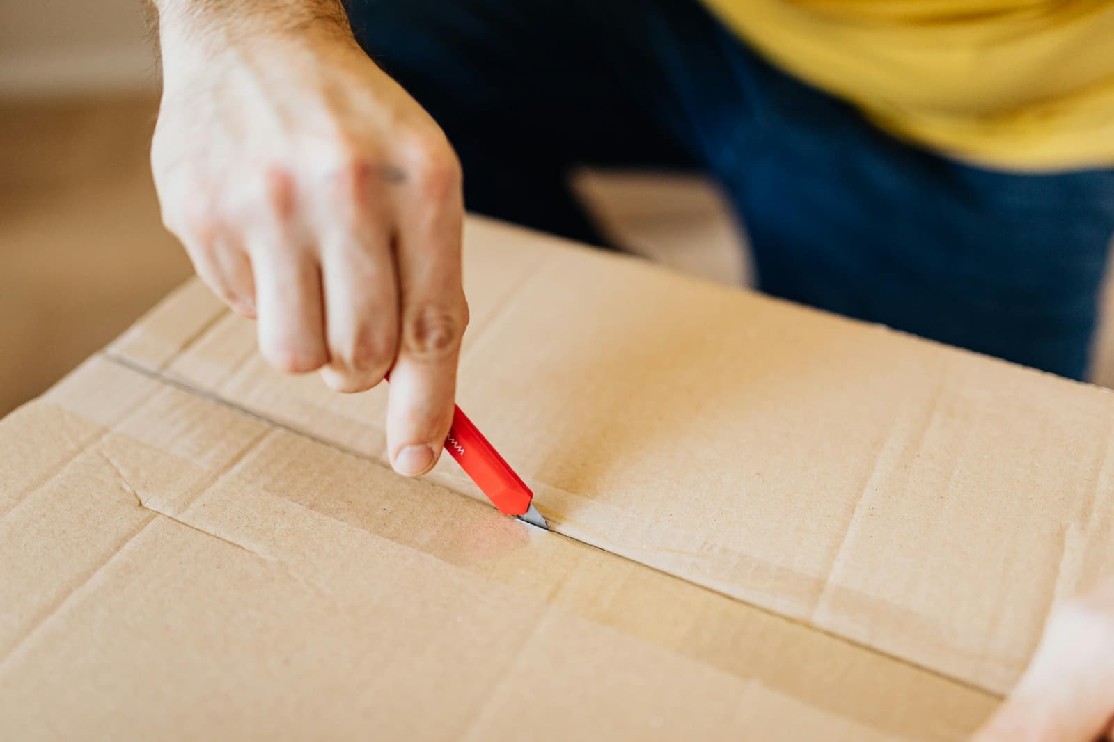What Is the Cost of Door to Door International Moving from the UK?