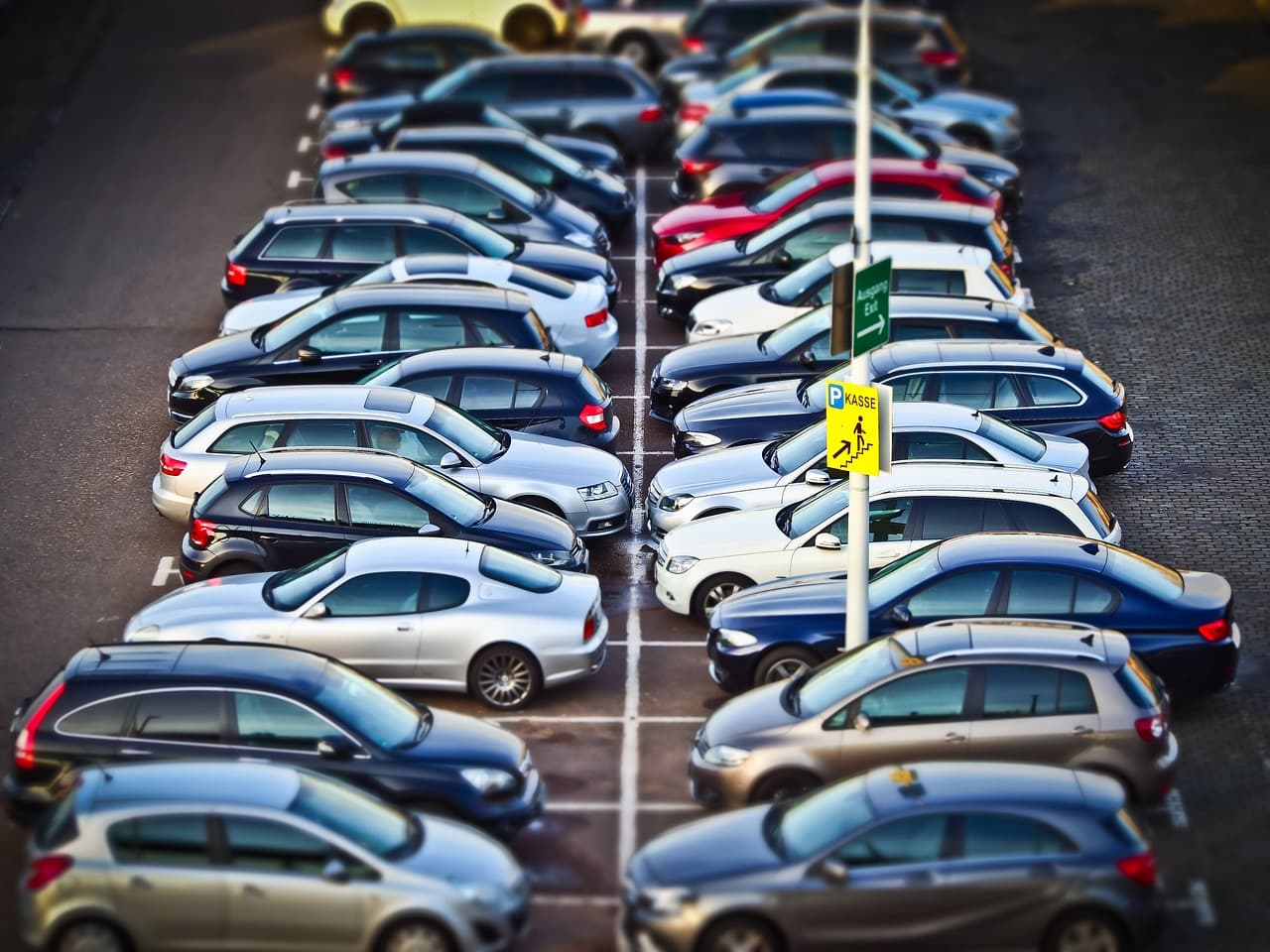 Affordable &amp; Accurate Parking Lot Striping Gulfport MS Services