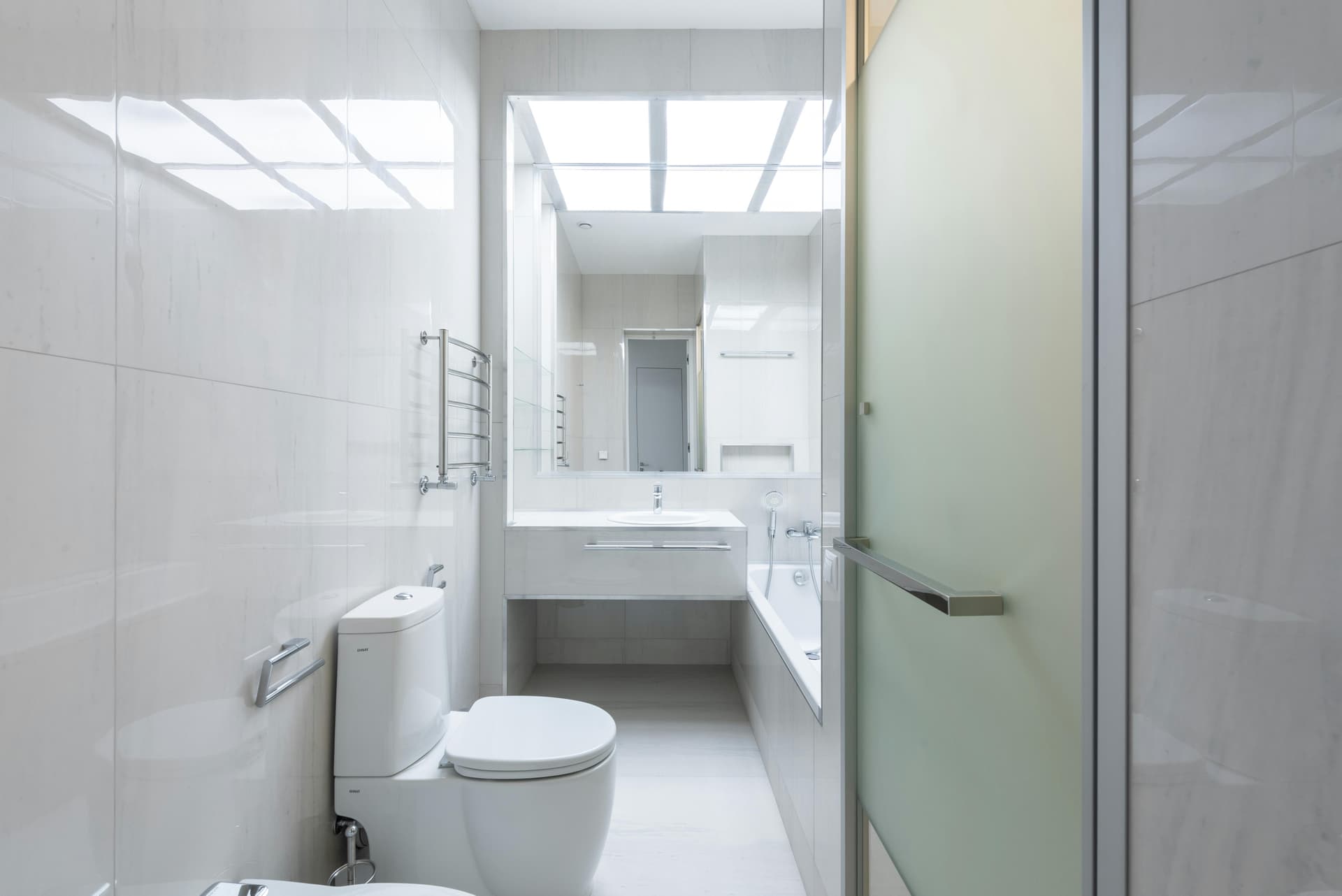 Bathtub Refinishing That Brings Life Back to Your Tub