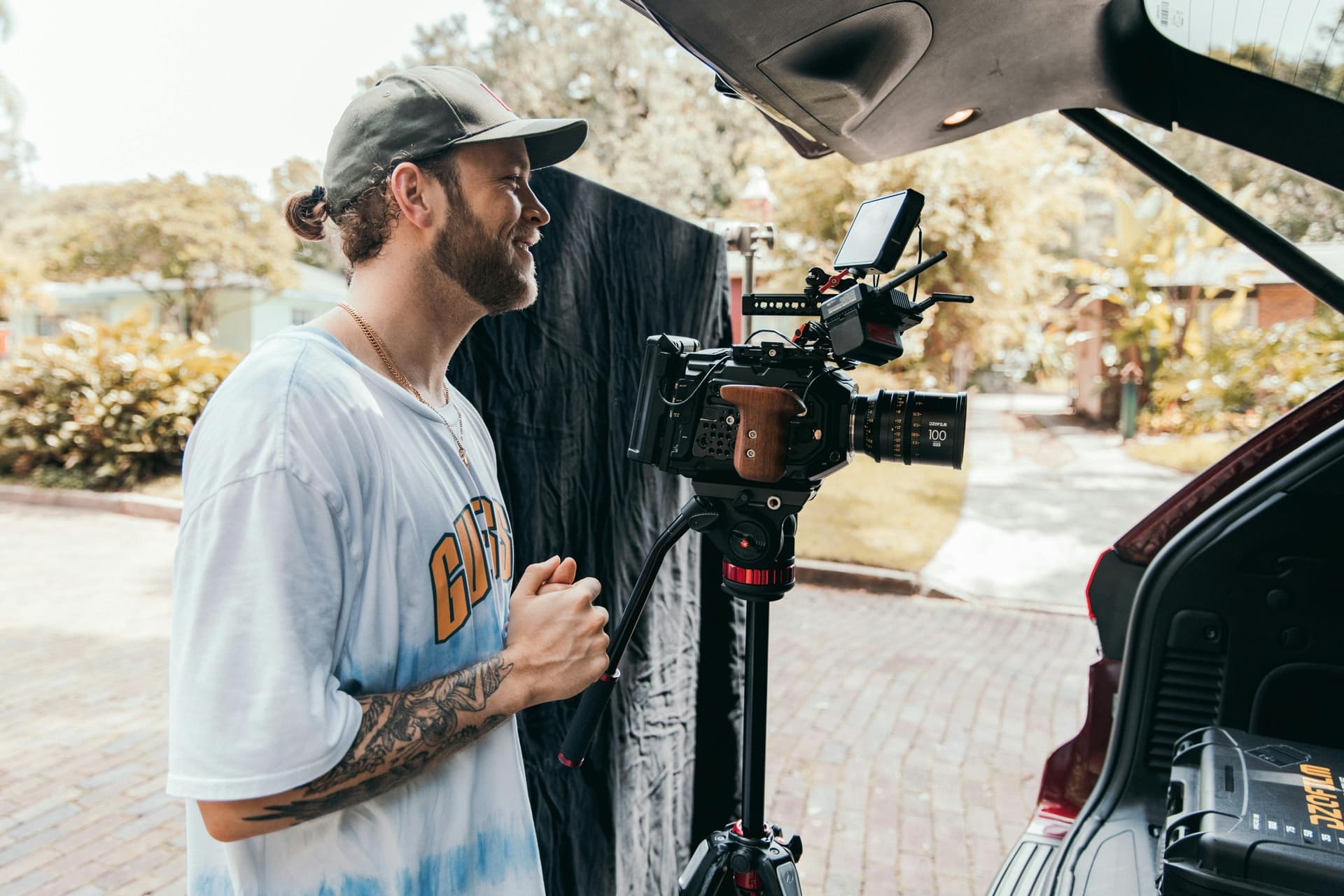 Training Videos That Simplify Complex Topics with Visual Storytelling