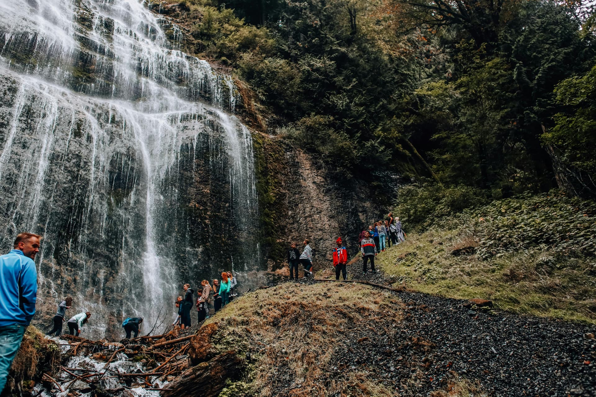 Best Ways to Experience Multnomah Falls Without Parking Hassles