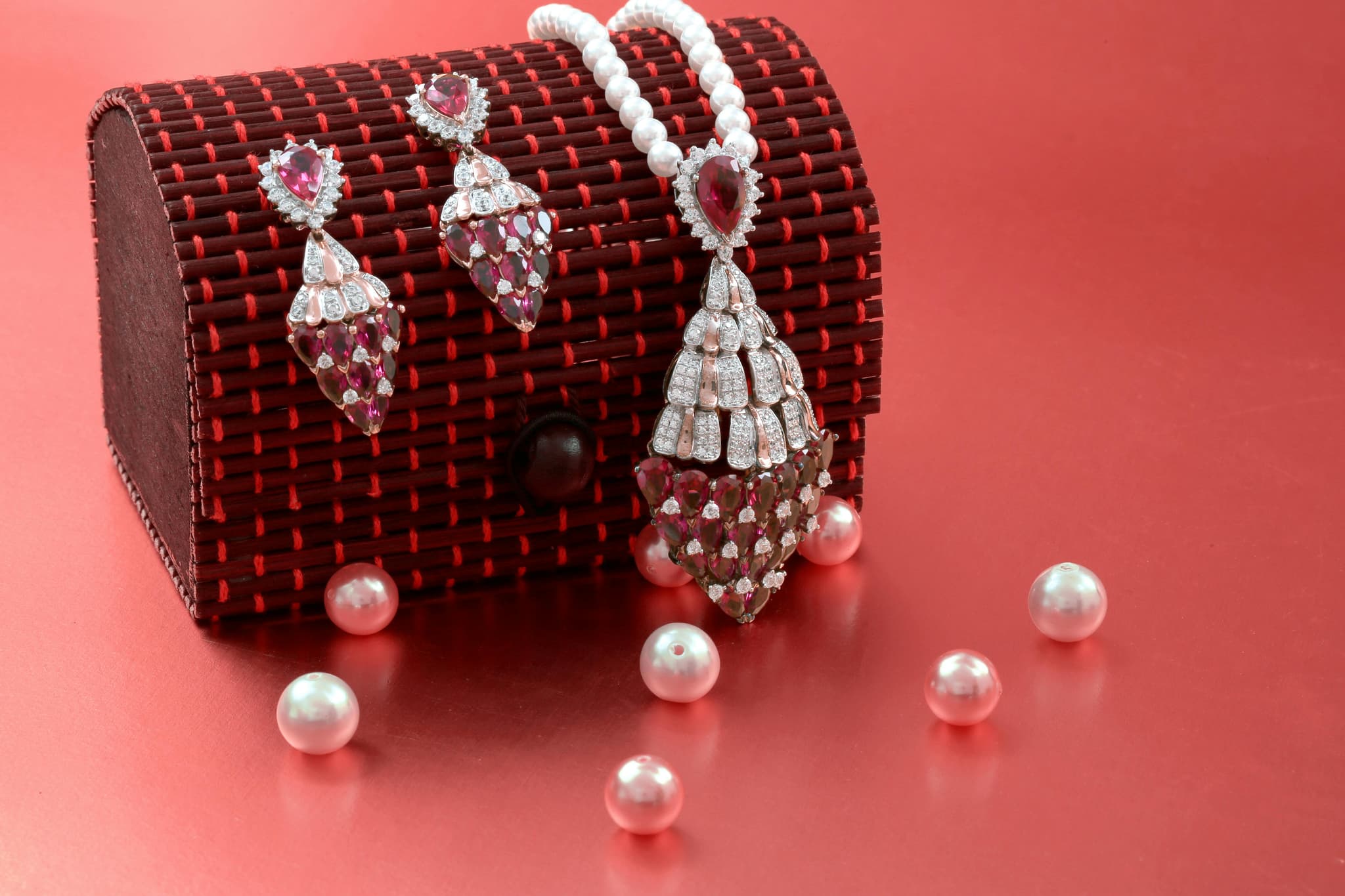 How Custom Jewelry Packaging Boosts Brand Recognition