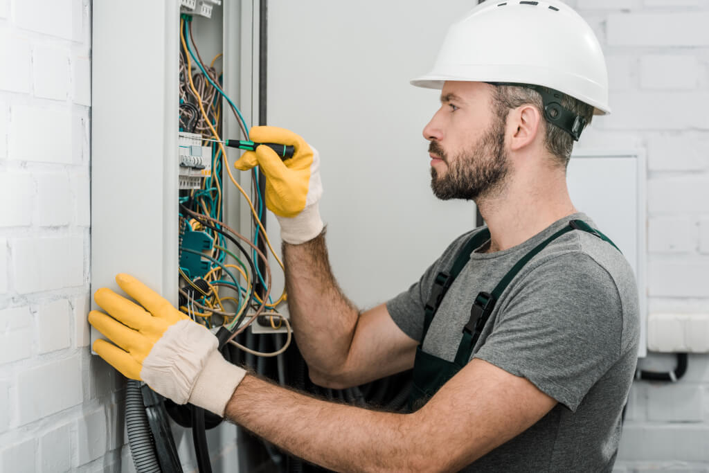 Effective Strategies for Lighting Service Maintenance to Enhance Efficiency