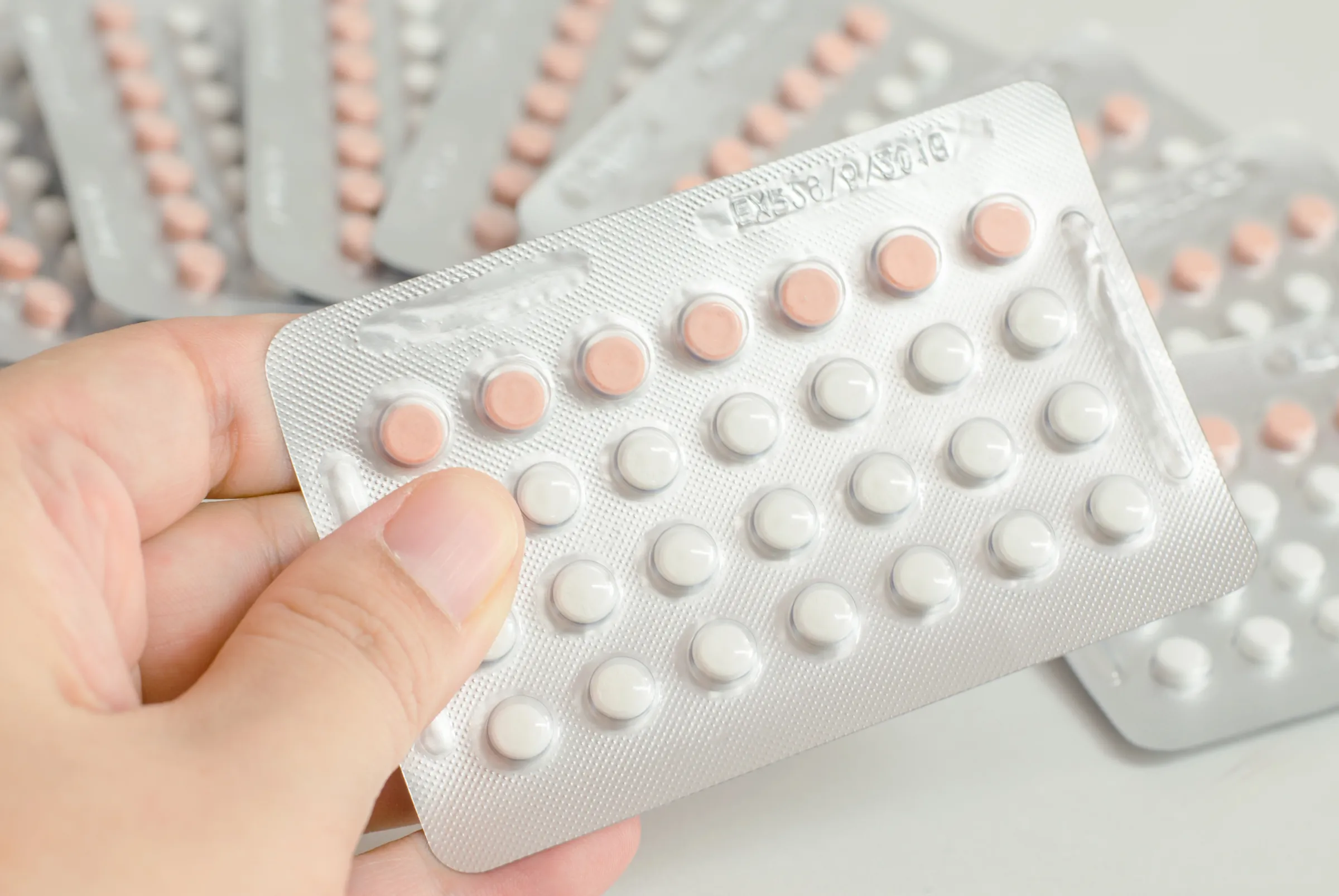 Antibabypille rezeptfrei? So funktioniert es mit geprüften Online-Diensten